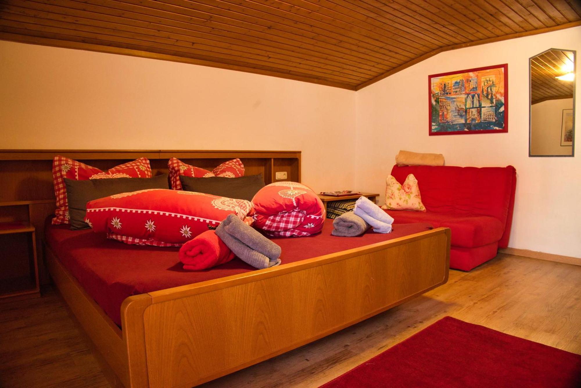 Apartament Haus Bergheim Saalbach-Hinterglemm Zewnętrze zdjęcie